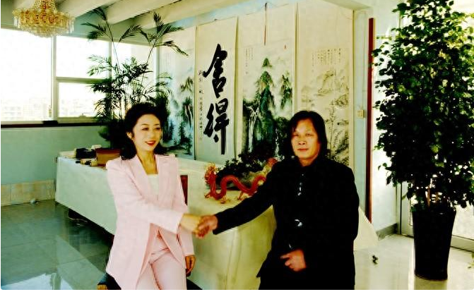 当代书画名家王友爱作品赏析