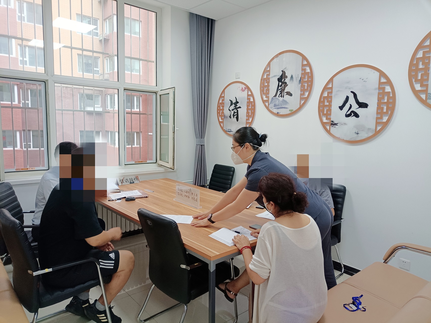第102期简报1.jpg